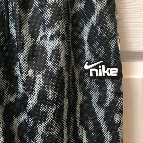 Nike Sportswear Wind Runner Pants DC0025-070 Smoke Gray Teal Joggers - Picture 4 of 10